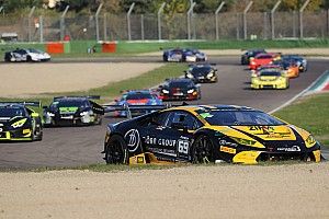 Lamborghini World Final: Wlazik/Scholze crowned in Am/Cup Race 2