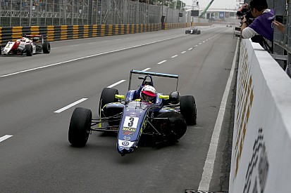 VIDEO: Drama lap terakhir F3 GP Makau 2017