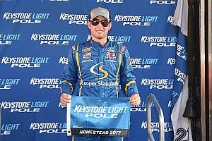 Briscoe takes pole for Truck finale; Cindric leads title contenders