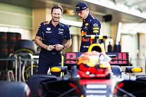 Horner: "Mercedes può alzare o abbassare i tempi di mezzo secondo!"