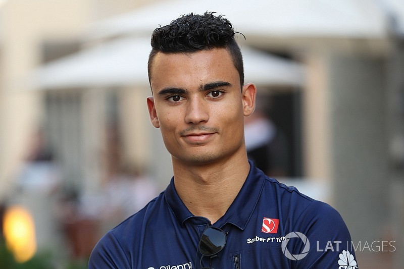 Wehrlein a Mercedes-család tagja marad