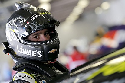 Jimmie Johnson naufraga en el Clash por séptimo año
