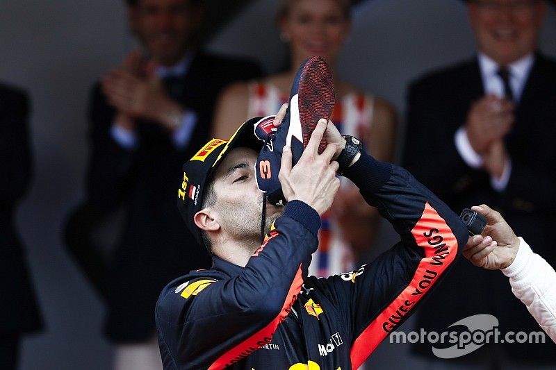 Todas las "víctimas" del 'shoey' de Daniel Ricciardo