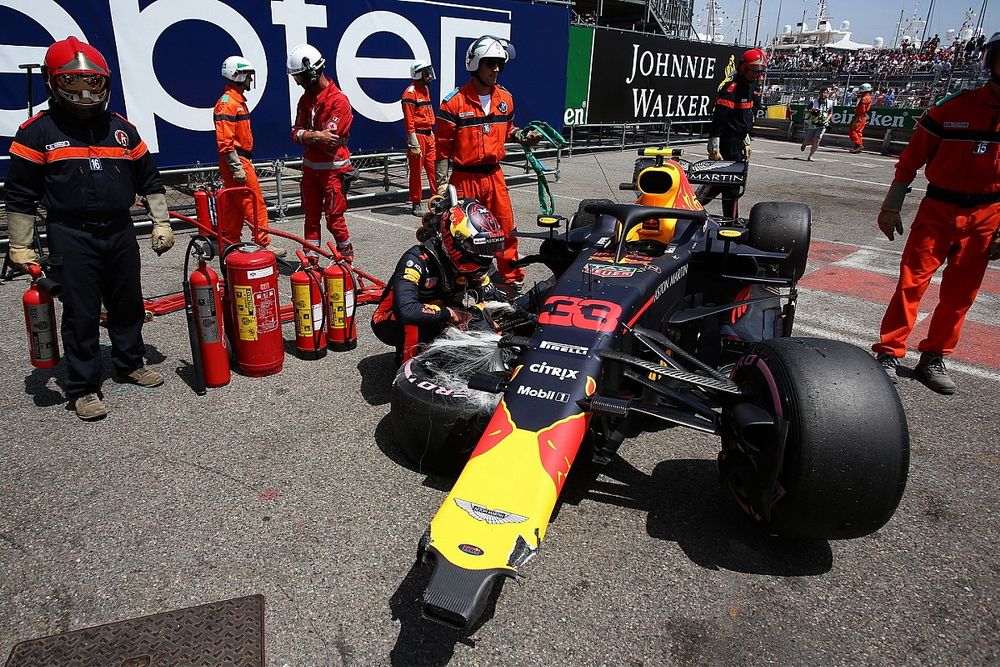 Un accidente entre Hamilton y Verstappen, "cuestión de tiempo" según Brown
