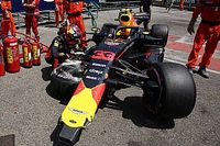 Villeneuve : Verstappen "pas aussi bon" que Ricciardo, "point barre"