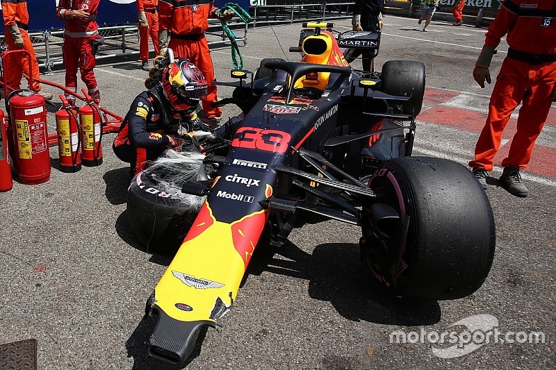 Villeneuve : Verstappen "pas aussi bon" que Ricciardo, "point barre"