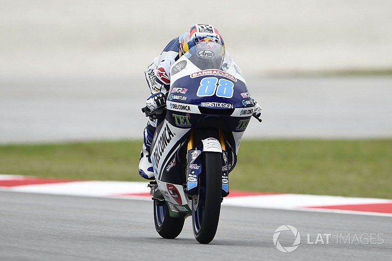 Valencia, Libere 2: Martin prova a scappare, brutto volo per Bulega