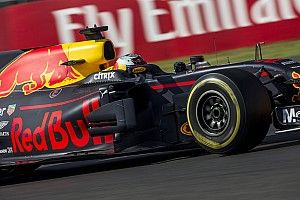 Ricciardo bate Hamilton e lidera sessão próxima no México