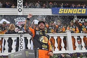 Truex segura Larson e vence em Pocono