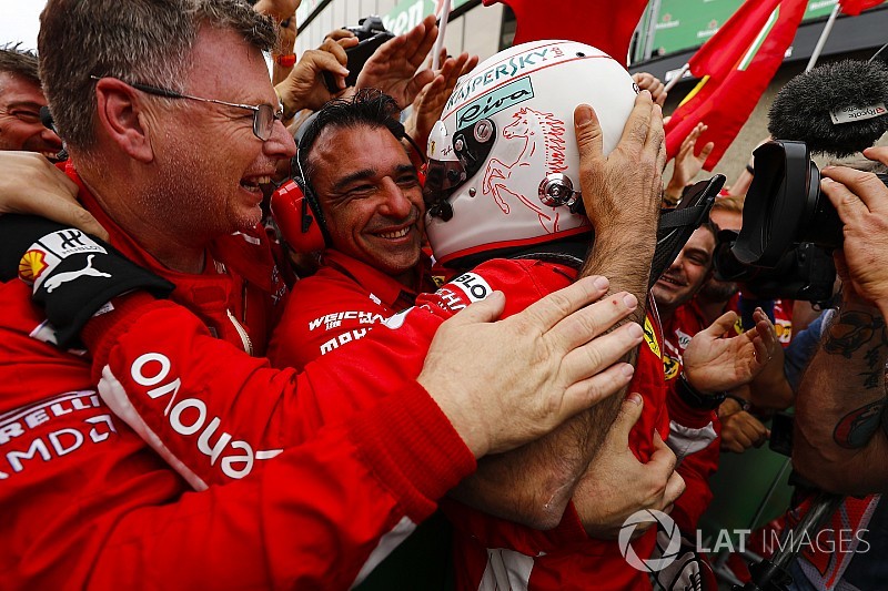 Vettel leidt van start tot finish: “Perfect, ongelooflijk”