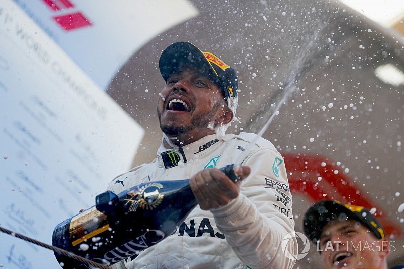 Hamilton onboard nézetéből a spanyol pezsgőzés