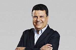 Téo José revela papo em porta de banheiro químico que fez Silvio Santos reduzir cobertura da Indy