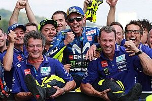 Masalah akselerasi belum tuntas, teknisi Yamaha hindari Rossi