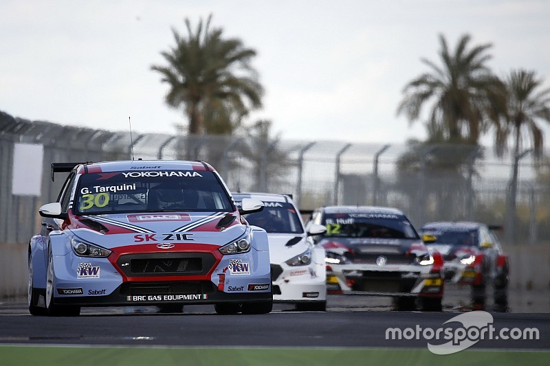 Hyundai-úthenger a vasárnapi WTCR-időmérőn: Tarquini a pole-ban, Michelisz 3.