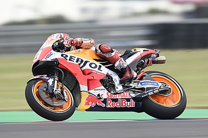 Márquez lidera el segundo libre y Dovizioso acaba último