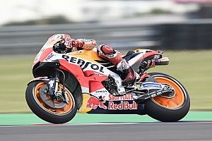 Márquez lidera el segundo libre y Dovizioso acaba último