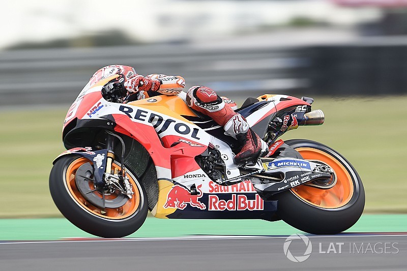 Márquez lidera el segundo libre y Dovizioso acaba último