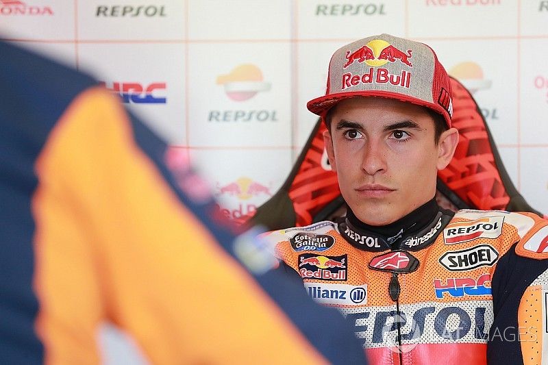 Marquez ondanks valpartij aan kop in warm-up Grand Prix van Spanje