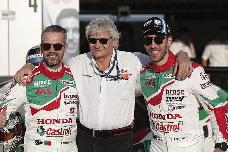 Tiago Monteiro, Honda Racing Team JAS, Honda Civic WTCC, Alessandro Mariani, Team principal Honda Racing Team JAS, Esteban Guerrieri, Honda Racing Team JAS, Honda Civic WTCC