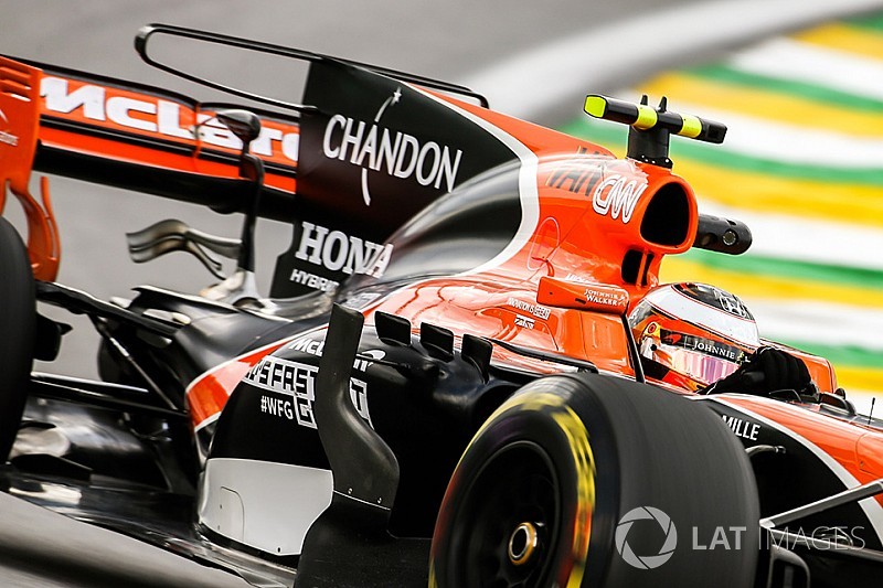 McLaren boccia la pinna sul cofano e rompe l'unanimità delle squadre