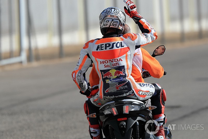 VIDEO: Kecelakaan Marquez di FP2 Valencia