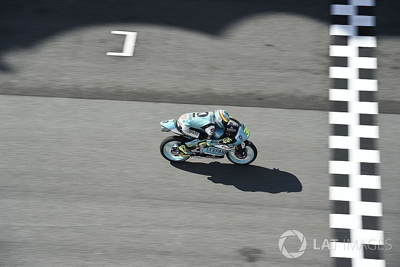 Moto3マレーシア:王者ミル、横綱相撲で今季初ポール・トゥ・ウィン