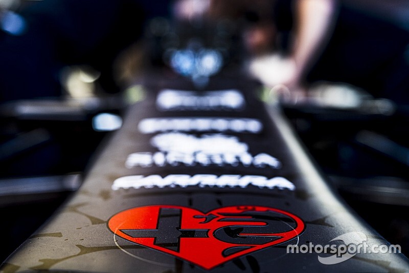Kubica már szerdán tesztelheti az új Alfa Romeót az F1-es teszten