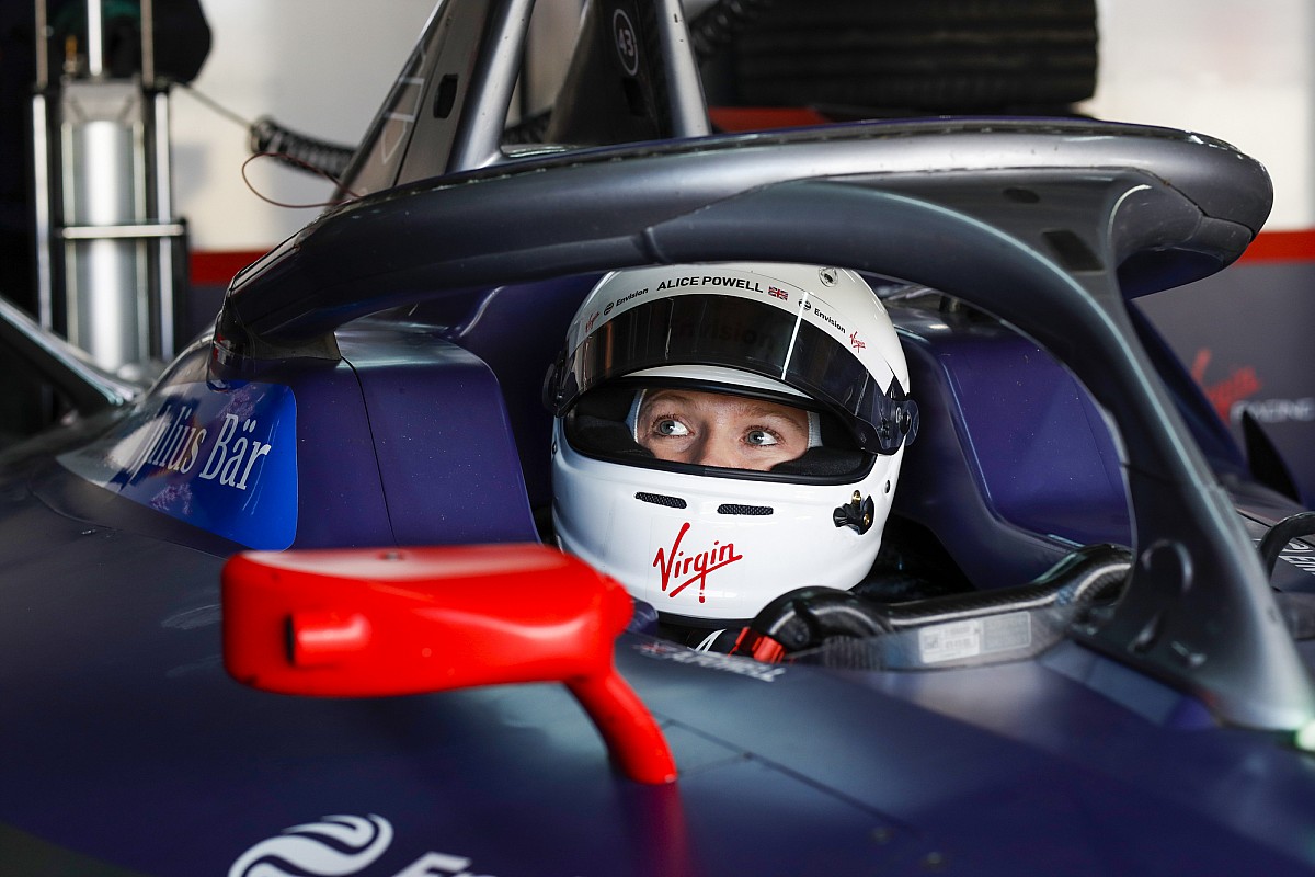 Powell joins Envision Virgin as Formula E sim driver