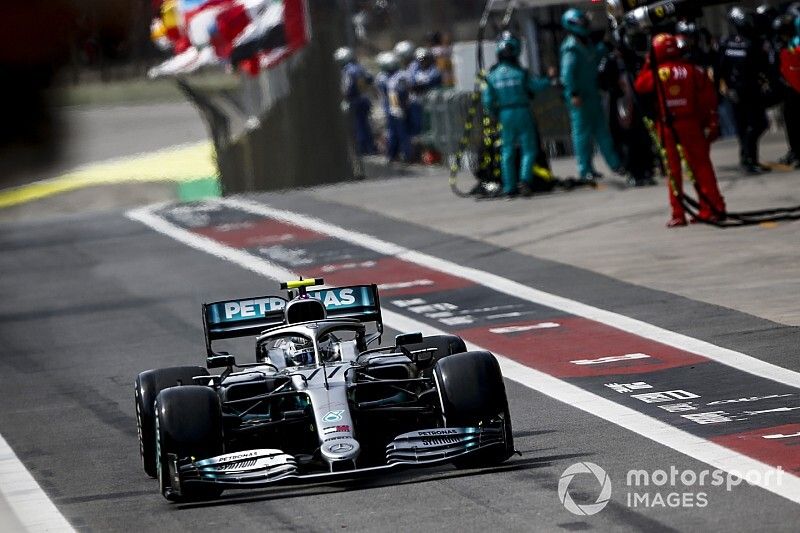 Valtteri Bottas, Mercedes AMG W10 in the pit lane 