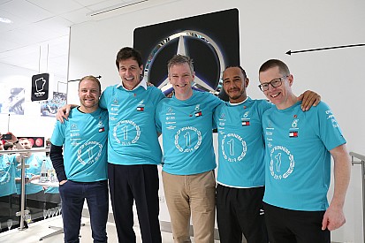 Wolff: "Hiçbir zaman Vettel, Verstappen veya Alonso ile iletişime geçmedik"