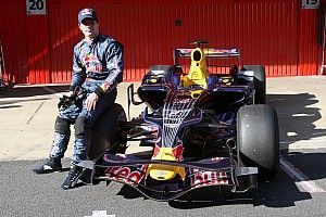 Un día como hoy: Loeb a bordo de un Red Bull F1