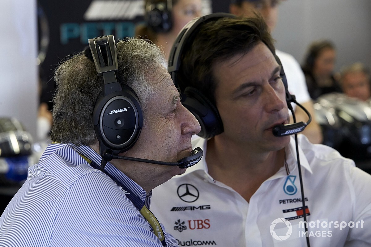 Wolff: Mercedes staat volledig achter uitstellen Grands Prix