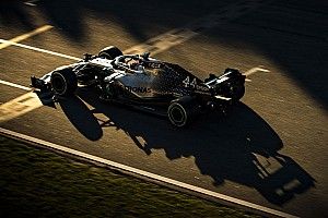 СМИ: У FIA нет вопросов к новой системе Mercedes