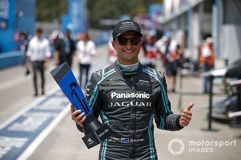 Mitch Evans, Panasonic Jaguar Racing, with the pole position award 