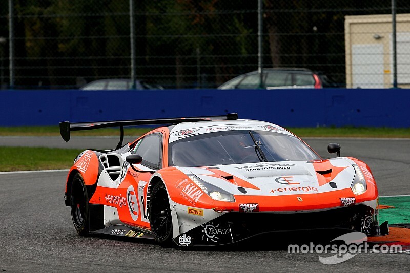 Monza, Libere 1: la Ferrari di Di Amato-Vezzoni vola