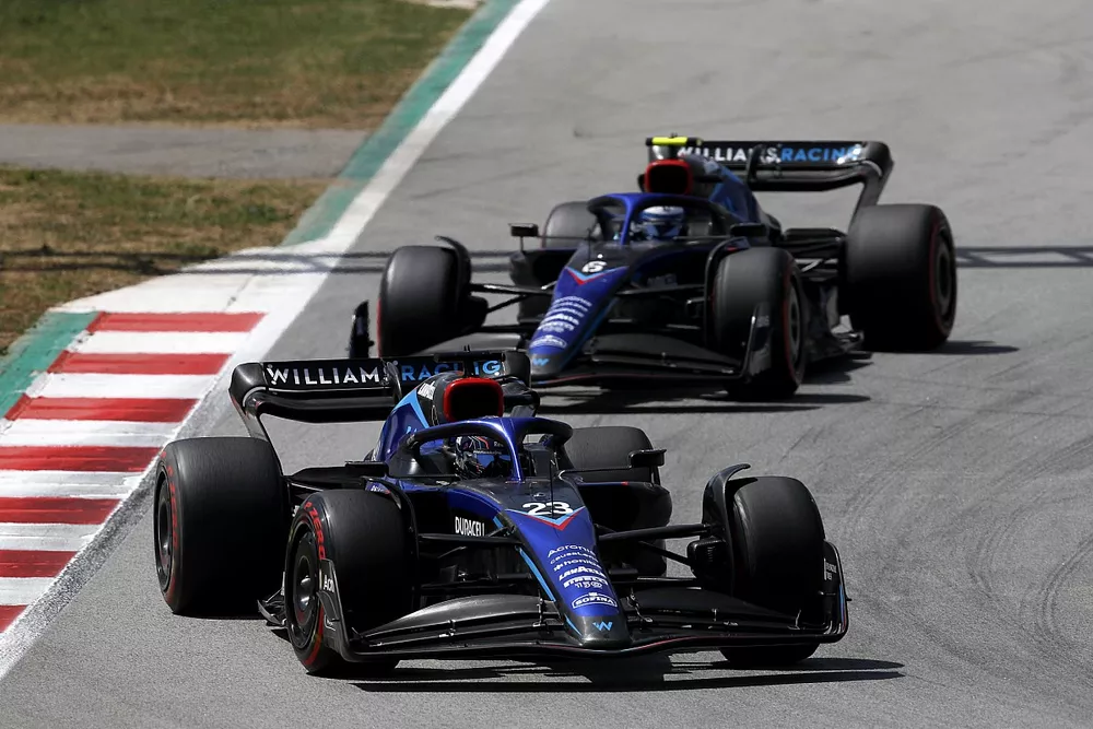 Alex Albon, Williams FW44, Nicholas Latifi, Williams FW44 