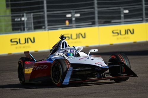 Dennis logra su primera pole en la Fórmula E 2024 en Berlín