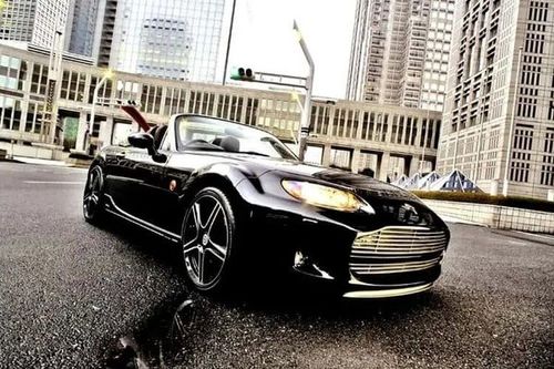 &iquest;Alternativa barata a un Aston Martin descapotable? Este Mazda MX-5 preparado