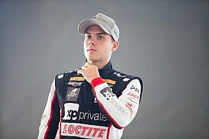 Stock Car: Baptista renova e vai para quinta temporada com a RCM