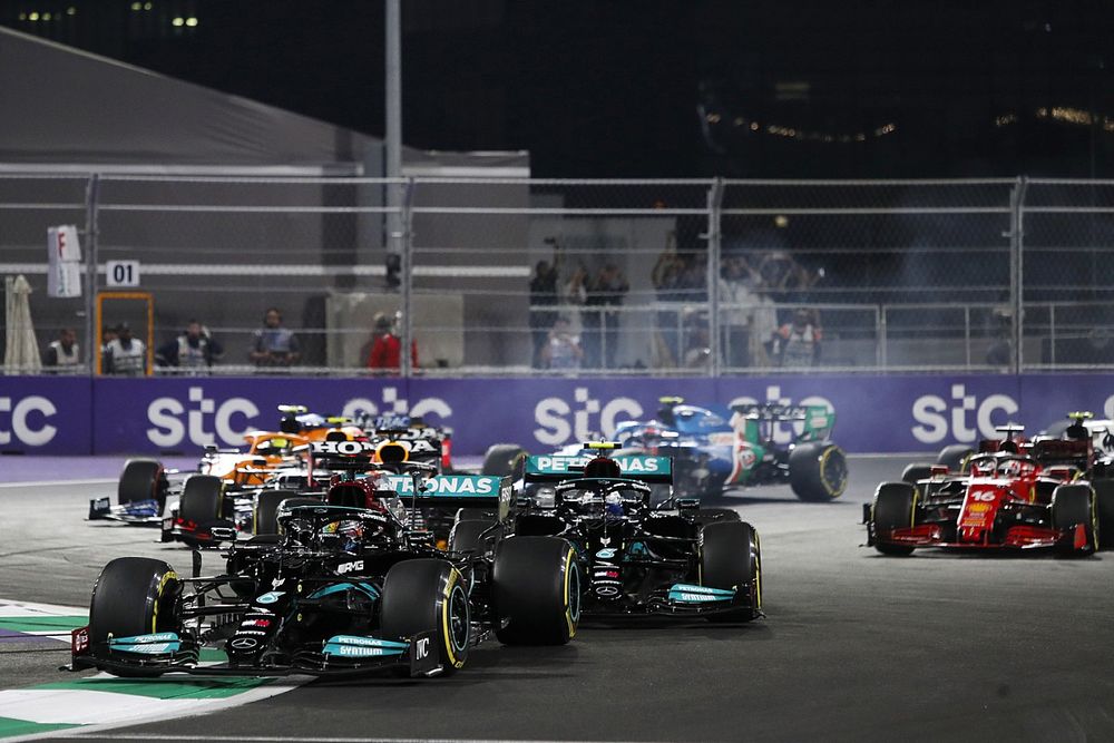 Hamilton wygrywa kontrowersyjne Grand Prix Arabii Saudyjskiej