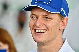 Tak Punya Simulator, Mick Schumacher Langsung Tes Mobil Baru Haas