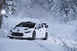 Hyundai exhibe el WRC con el que competirá en el 2022