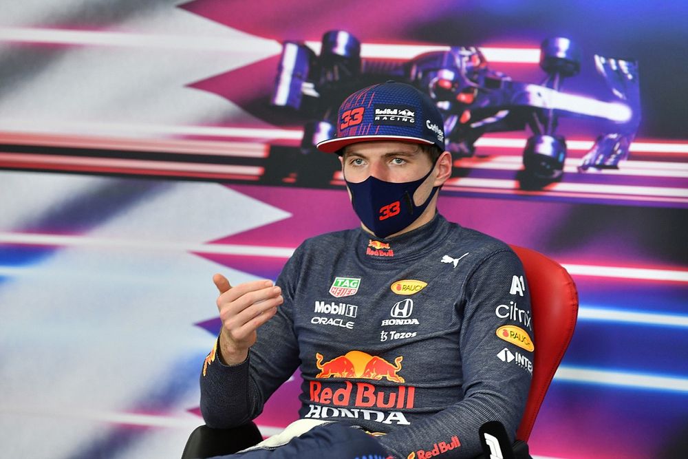 Max Verstappen, Red Bull Racing, segunda posición, en rueda de prensa