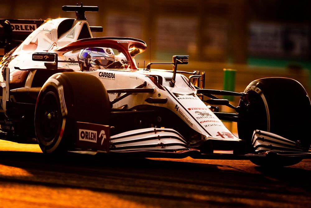 Raikkonen: "V6 hibrit motoru kullanmak çok keyifli"