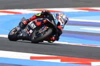 Razgatlioglu voltooit WSBK-hattrick in Misano, Van der Mark valt uit