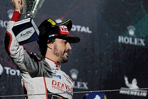 Hamilton'ın babası Alonso'nun F1'e dönmesini umuyor