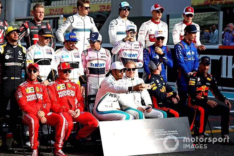 Foto de grupo de pilotos clase 2018