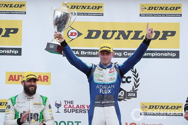 Brands Hatch BTCC: Sutton wins last race in dash to flag