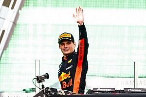 Jackie Stewart dice que la F1 necesita más irrupciones como la de Verstappen