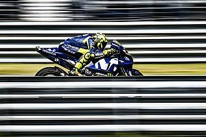 Valentino: "La Yamaha è come l'Inter: quando entra in pista, non sai mai come andrà!"